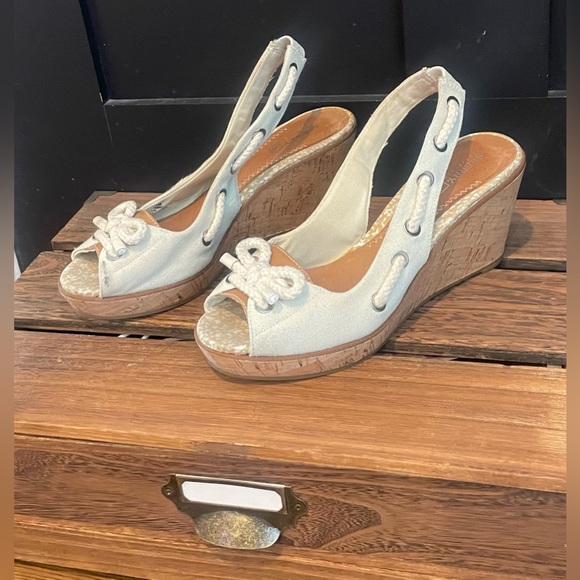 Women’s Sperry Top Spider Wedge Heels Size 9 Light Mint Color W/ Bow Threading - Picture 3 of 16
